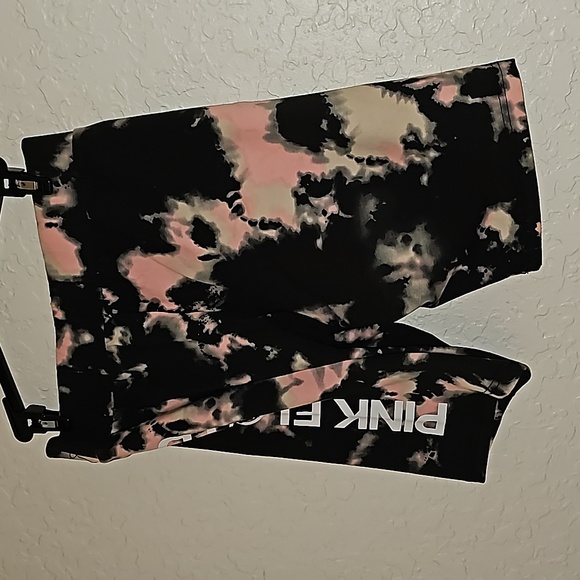 Pink Floyd Shorts - Picture 10 of 16